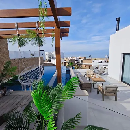 Exclusive Penthouse With Private Pool Panoramic Views * Girne
